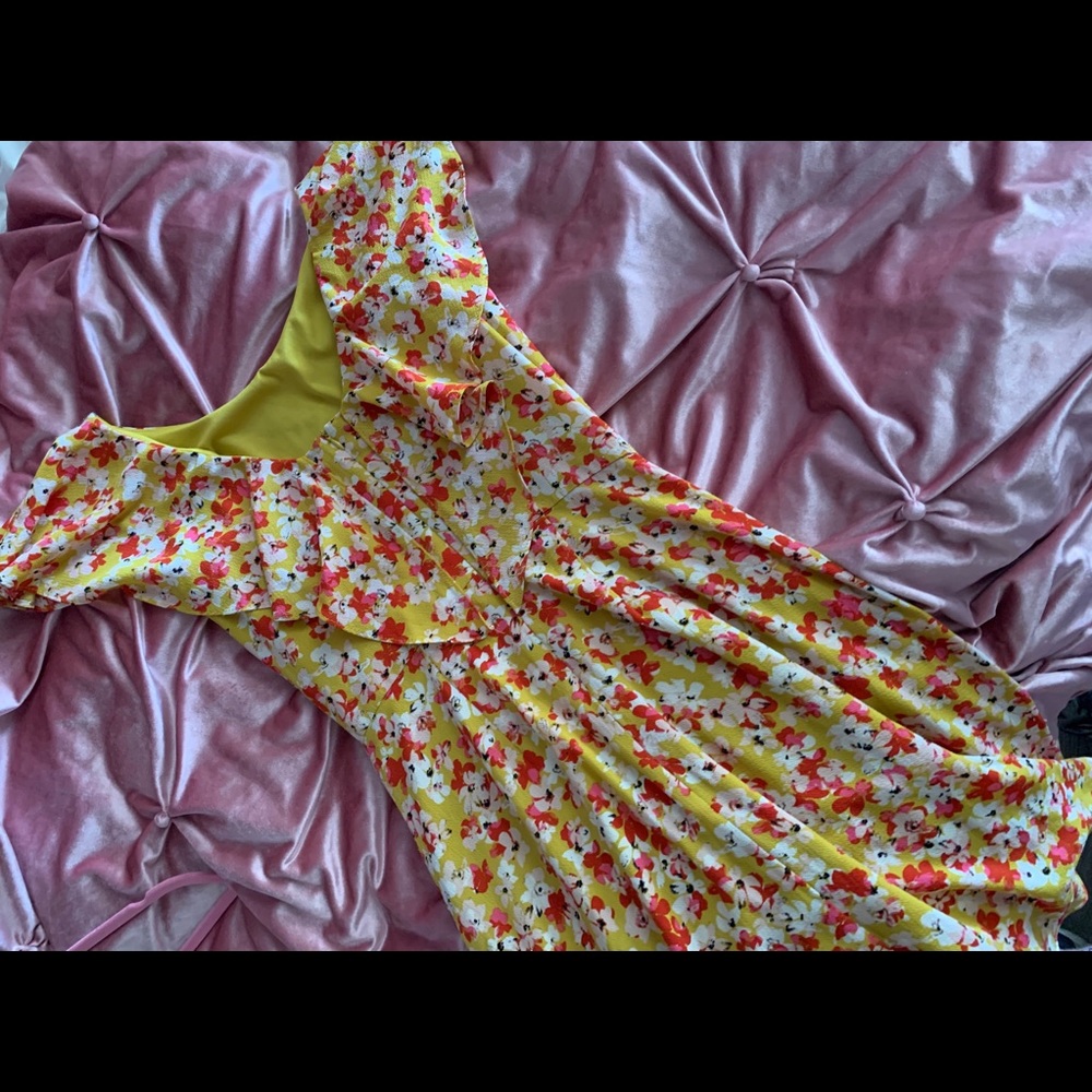 Mustard Yellow Floral Retro Style Dress Size 6